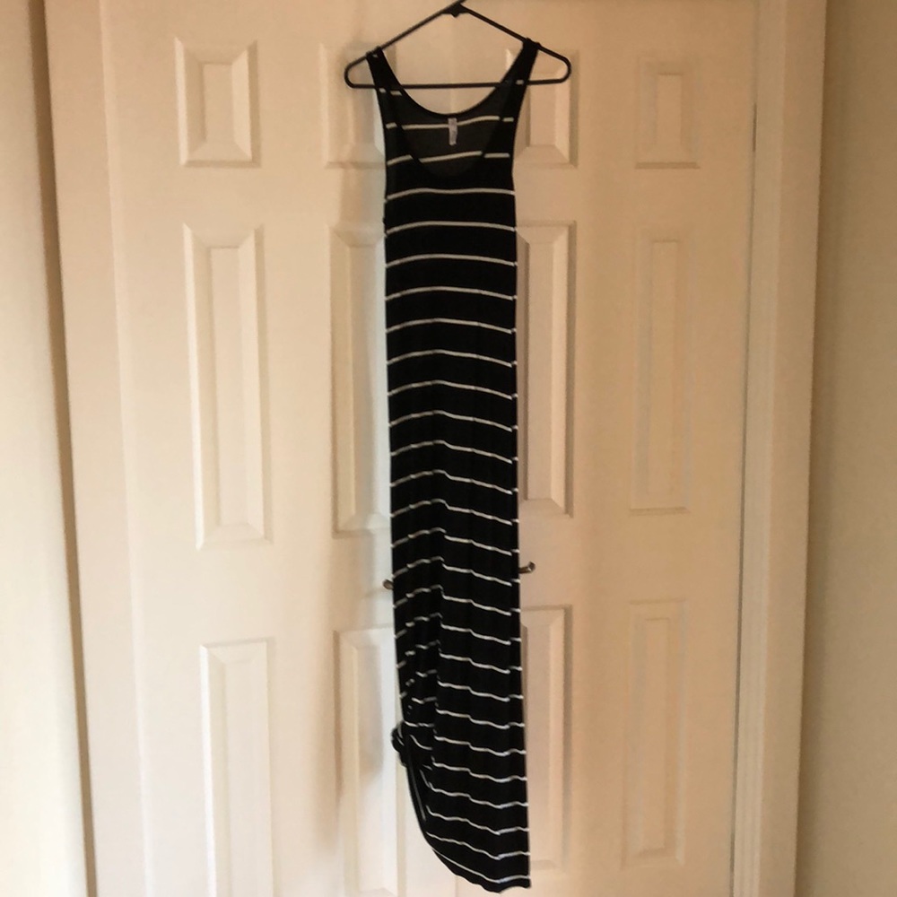 Black and white Maxi dress- Size S